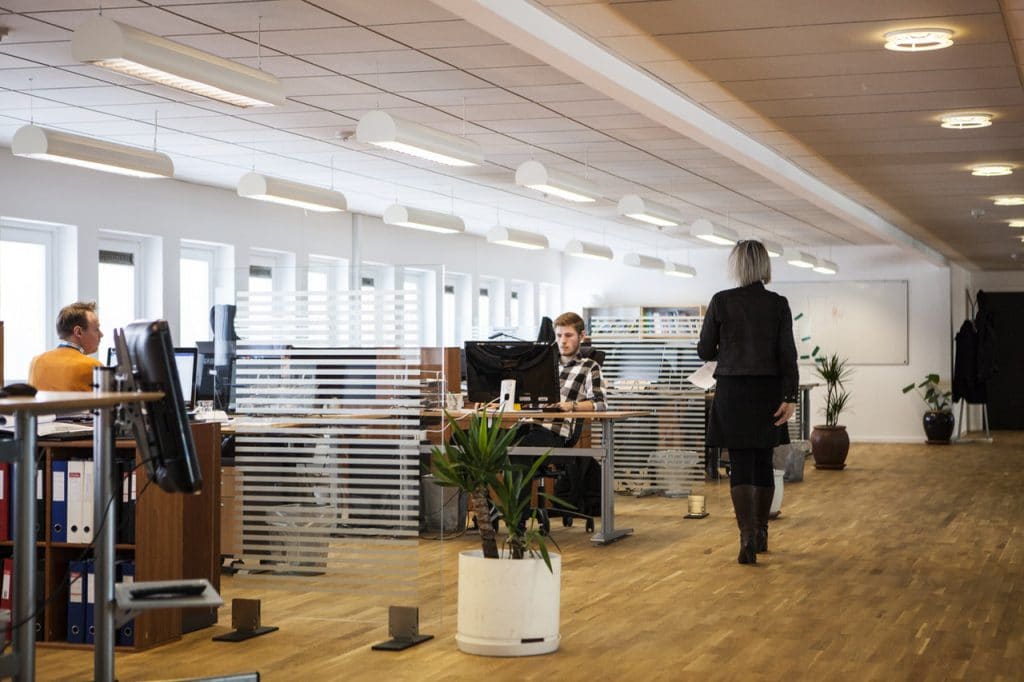 pessoas no ambiente corporativo