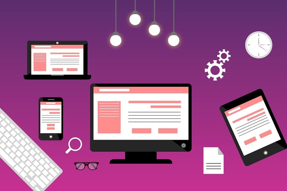 fundo roxo com desenho de computadores tablets e celulares